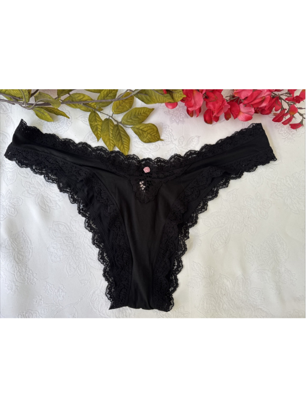VICTORIA'S SECRET XS BLACK DREAM ANGELS BRAZILIAN SILKY W LACE THONG PANTIES NWT